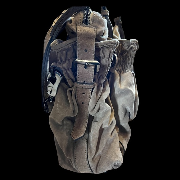 Burberry Suede Boho Bag - Luxurious statement piece! - Picture 10 of 12